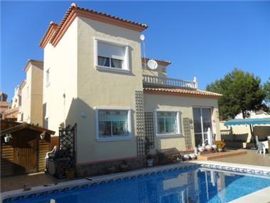 Detached for sale in Campoamor (Valencia)