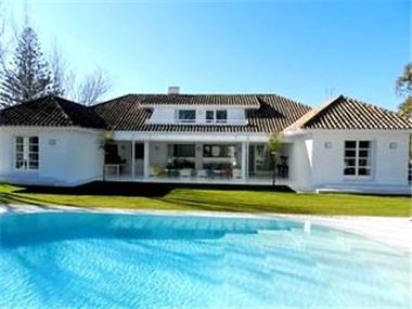 Villa for sale in Guadalmina (Andalucia)
