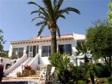 Villa for sale in Torreguadiaro (Andalucia)