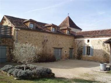Group Of Buildings for sale in Belves (Aquitaine)