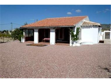 Villa for sale in Pinoso (Valencia)