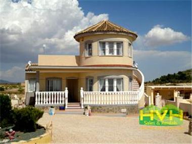 Villa for sale in Pinoso (Valencia)