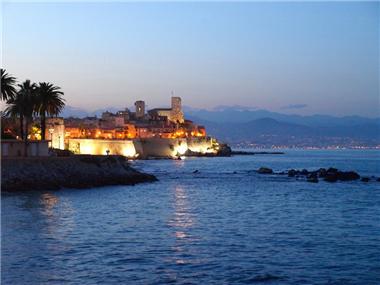 House/villa for sale in Antibes (Provence-Alpes-Cote d'Azur)