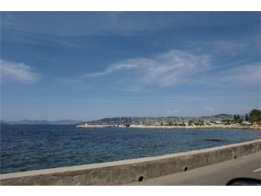 Apartment for sale in Juan-les-Pins (Provence-Alpes-Cote d'Azur)