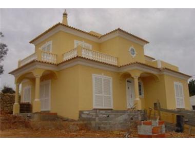 Villa for sale in Loule (Faro)