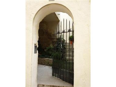 House for sale in Saint-Quentin-la-Poterie (Languedoc-Roussillon)