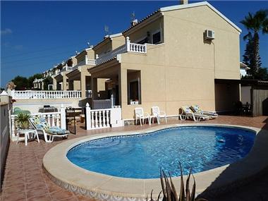 Villa / Detached for sale in Ciudad Quesada (Valencia)