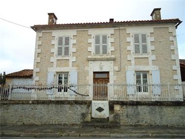 House for sale in Mansle (Poitou-Charentes)
