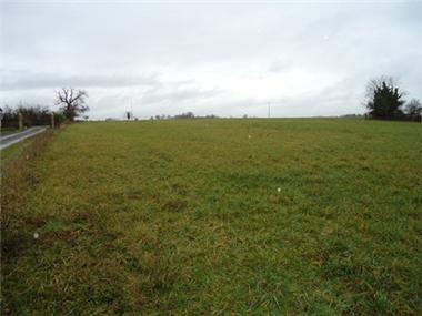 Land for sale in Ruffec (Poitou-Charentes)