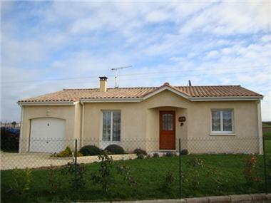 Villa for sale in Saint-Caprais-de-Blaye (Aquitaine)