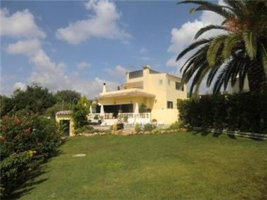 Villa for sale in Almancil (Faro)
