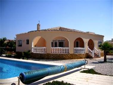 Villa for sale in Catral (Valencia)