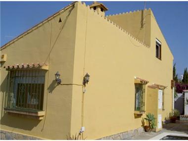 Semi/terraced Villa for sale in Estepona (Andalucia)