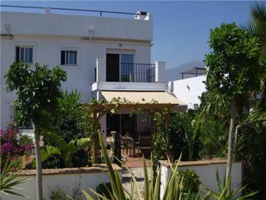 Semi/terraced Villa for sale in Estepona (Andalucia)