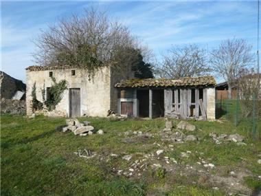 Renovation for sale in Saint-Ciers-sur-Gironde (Aquitaine)