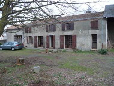 House for sale in Saint-Varent (Poitou-Charentes)