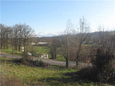 Land for sale in Artigueloutan (Aquitaine)