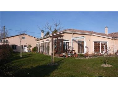 Villa for sale in Riscle (Midi-Pyrenees)