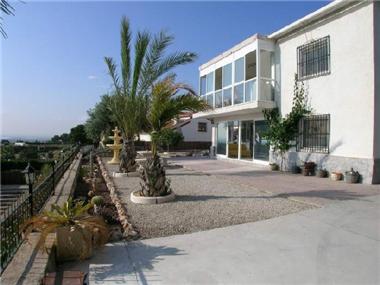 Villa / Detached for sale in Crevillente (Valencia)