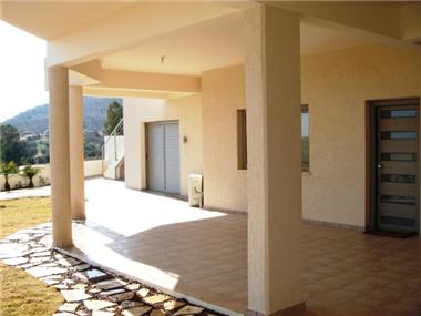 House/villa for sale in Ayia Varvara (Nicosia)