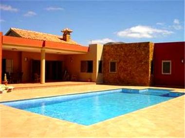 Villa for sale in Triquivijate (Canary Islands)