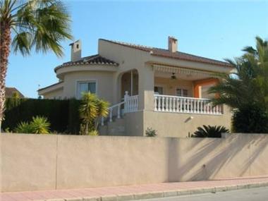 Villa for sale in Benijofar (Valencia)