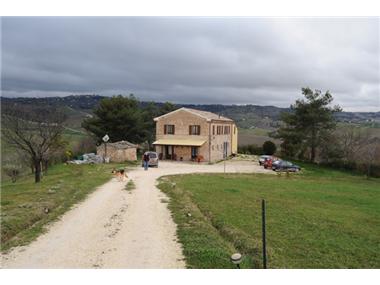 House/villa for sale in Staffolo (The Marches)
