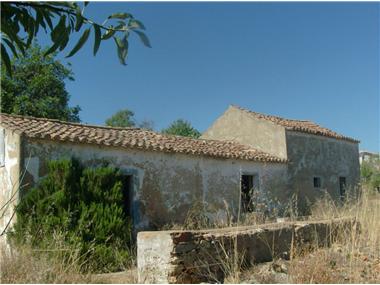 Plot for sale in Ferragudo (Faro)