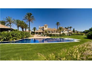 Villa for sale in Luz (Faro)