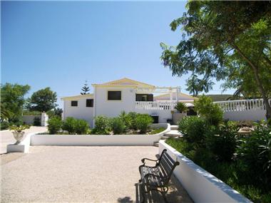 Villa for sale in Odiaxere (Faro)