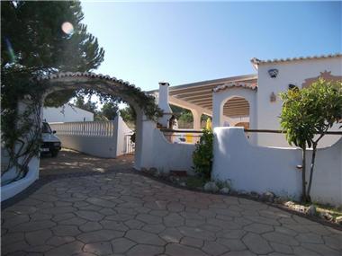 Villa for sale in Carvoeiro (Faro)