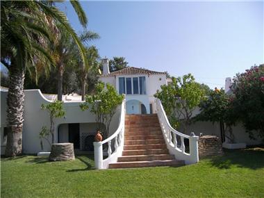 Villa for sale in Alvor (Faro)