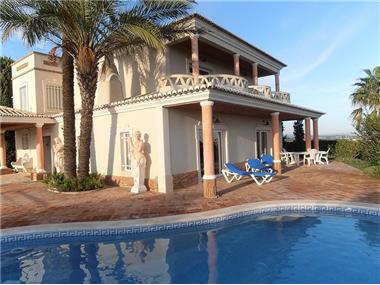Villa / Townhouse for sale in Boavista Golf (Faro)