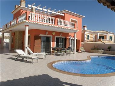 Villa / Townhouse for sale in Lagos (Faro)