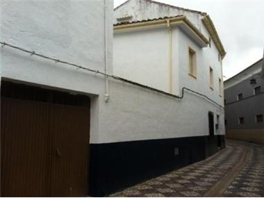 Village House for sale in Alcaudete (Andalucia)