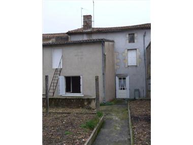 House for sale in Airvault (Poitou-Charentes)