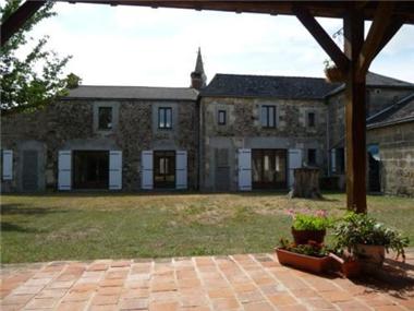 House for sale in Argenton-les-Vall�es (Poitou-Charentes)