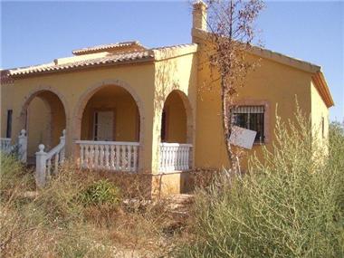 Villa / Detached for sale in Catral (Valencia)