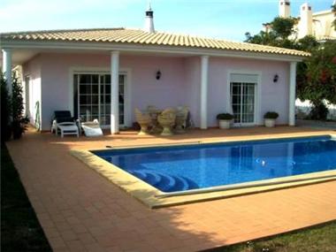 Bungalow for sale in Lagos (Faro)