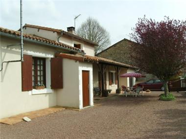 House for sale in Ruffec (Poitou-Charentes)
