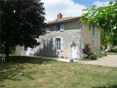 House for sale in Ruffec (Poitou-Charentes)