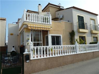 Semi Detached Villa for sale in Algorfa (Valencia)