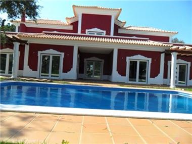 Semi/terraced Villa for sale in Faro (Faro)