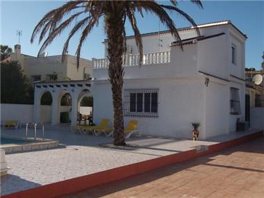 Semi/terraced Villa for sale in Los Balcones (Valencia)