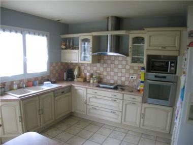 Villa for sale in Bazet (Midi-Pyrenees)