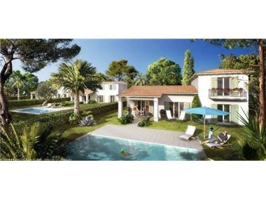 Agricultural for sale in Grimaud (Provence-Alpes-Cote d'Azur)