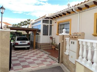 Bungalow for sale in Cabo Roig (Valencia)