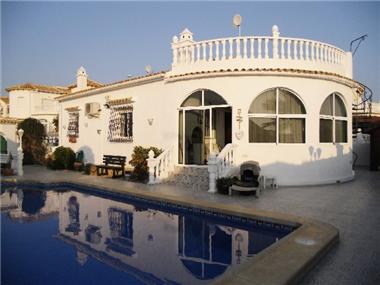 Villa / Detached for sale in Torrevieja (Valencia)