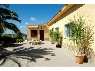 Villa for sale in El Carmoli (Murcia)