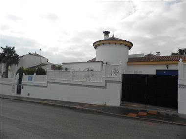 Villa for sale in La Horadada (Valencia)